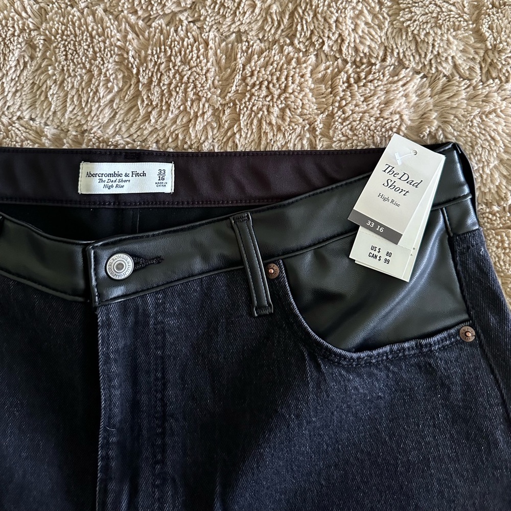 Abercrombie and Fitch mixed fabric high-rise dad short